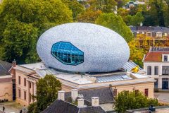 Zwolle-Museum-de-Fundatie-©-Harry-Beugelink-Shutterstock.com