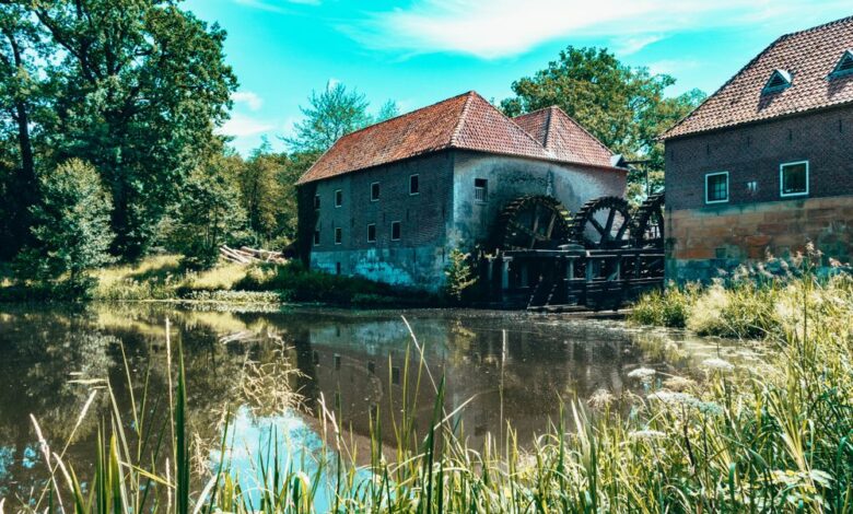 Denekamp-Twente-Watermolen-Singraven-©-Mike-Essink-Shutterstock.com_.jpg