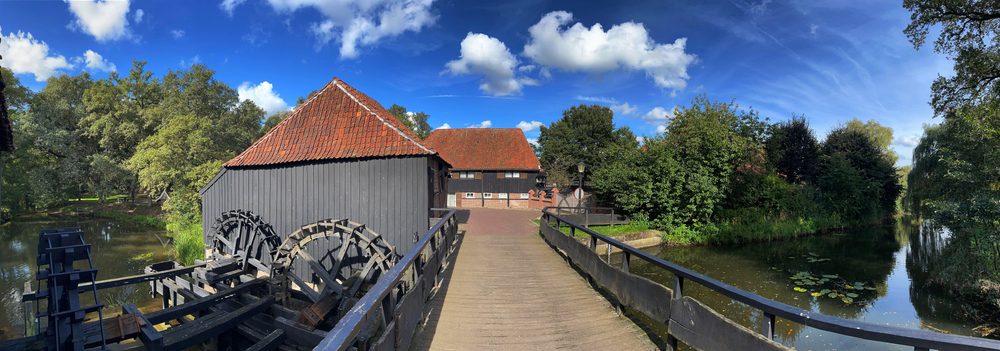 Oostendorper-watermolen-Twente-©-Travel-Telly-Shutterstock.com