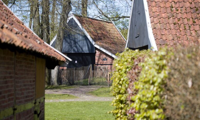 Ootmarsum-Twente-Openluchtmuseum-©-Ronald-Wilfred-Jansen-Shutterstock.com