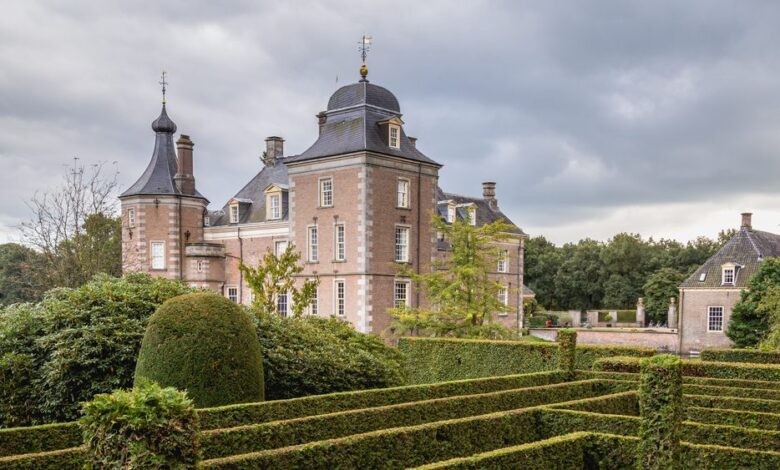 Twente-Delden-Kasteel-Twickel-©-INTREEGUE-Photography-Shutterstock.com