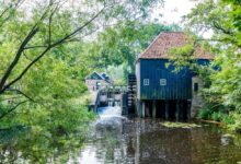 Twente-Noordmolen-Kasteel-Twickel-©-Jan-Willem-van-Hofwegen-Shutterstock.com