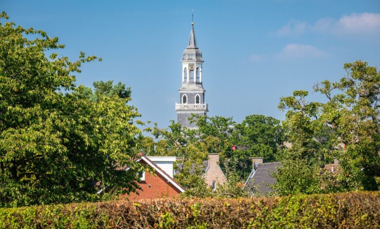 Twente-Ootmarsum-met-op-de-achtergrond-de-H.H.-Simon-Judaskerk