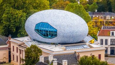 Zwolle-Museum-de-Fundatie-©-Harry-Beugelink-Shutterstock.com