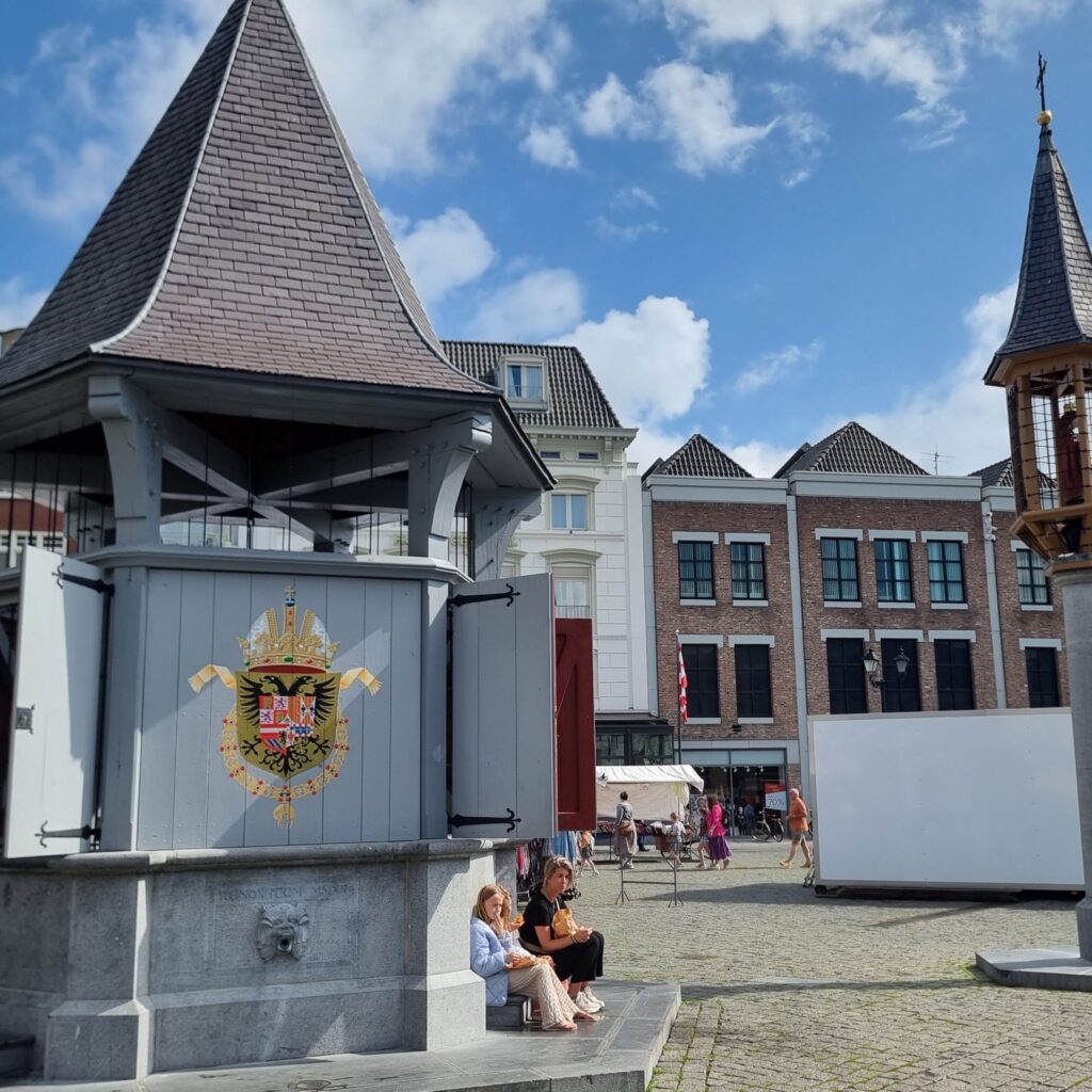 Puthuis op de Markt in Den Bosch © Vakantiegroeten.nl