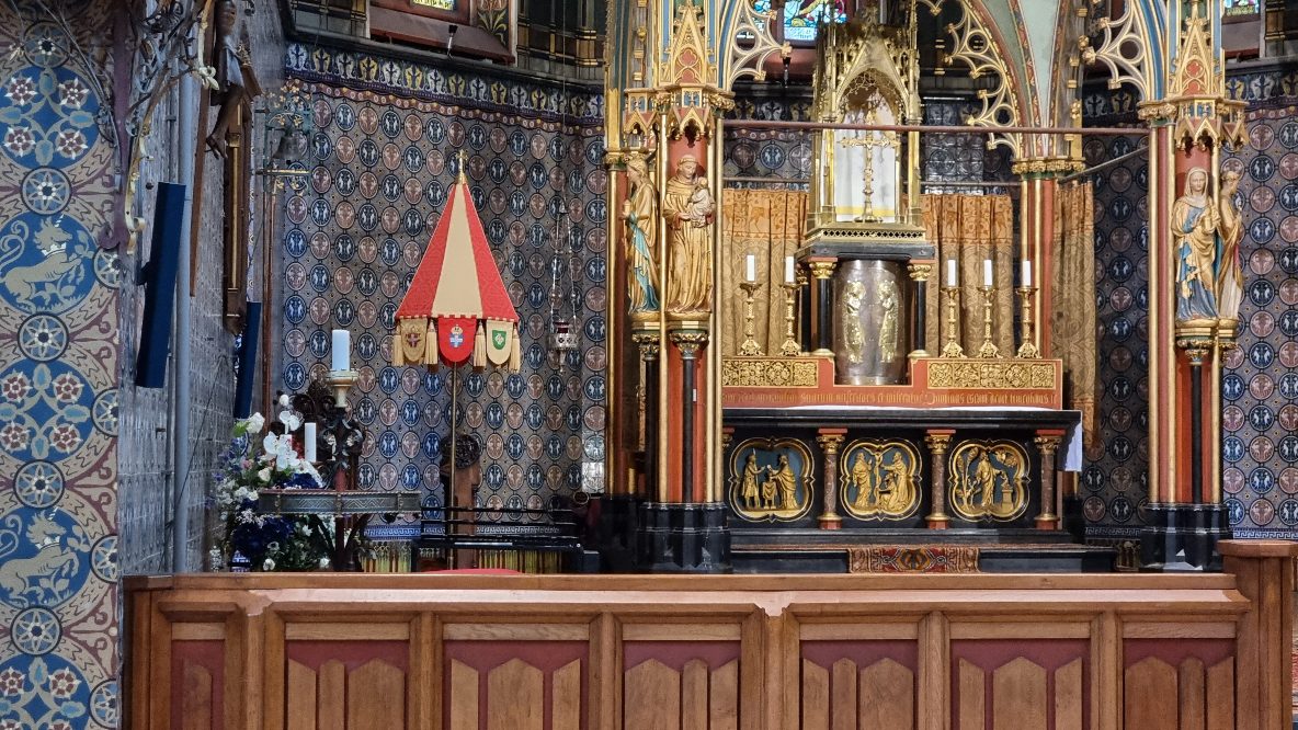 Interieur Onze-Lieve-Vrouwe-Basiliek-Peperbus Zwolle-© Vakantiegroeten.nl