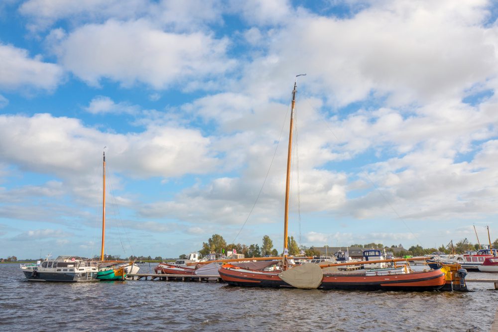 Boten in de haven van Terherne © Martien van Gaalen - Shutterstock.com